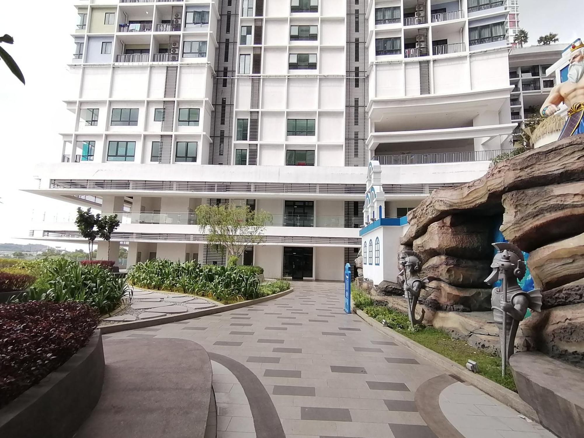 Duplex 3r2b With Lots Of Entertainments Around! * Shah Alam