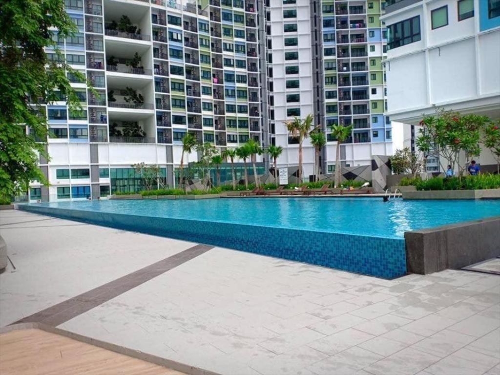 Apartment Duplex 3r2b With Lots Of Entertainments Around! *